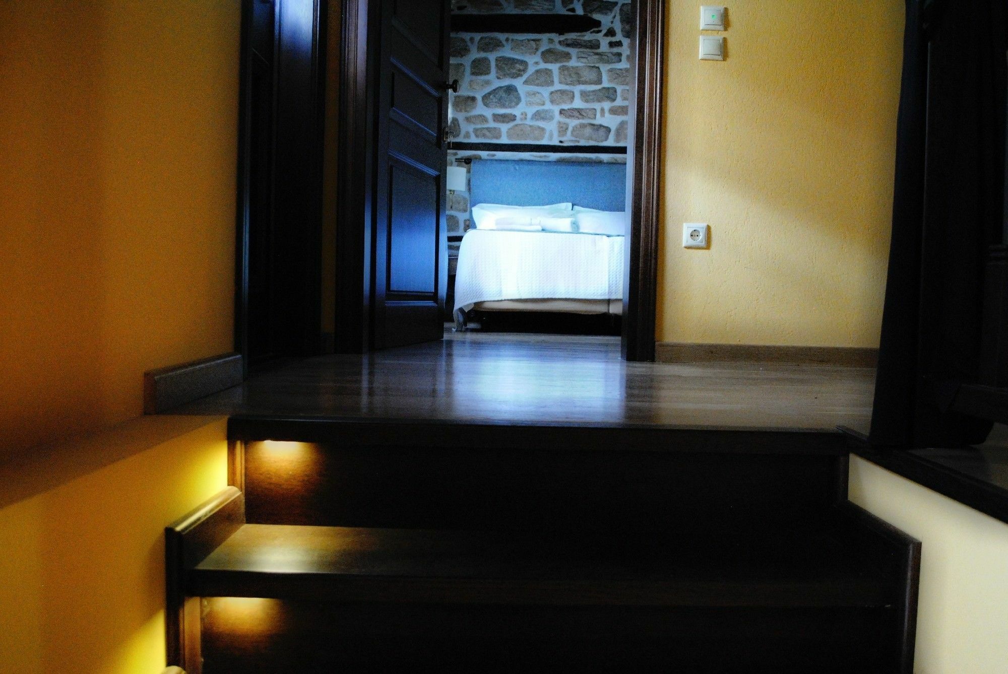 Chorostasi Mansion Hotel อาร์ไนยา ภายนอก รูปภาพ